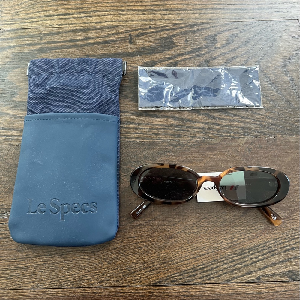 NWT Le Specs Outta Love Sunglasses